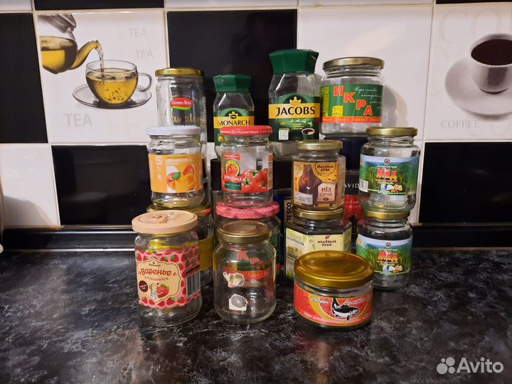 Банки стеклянные и пластиковые
