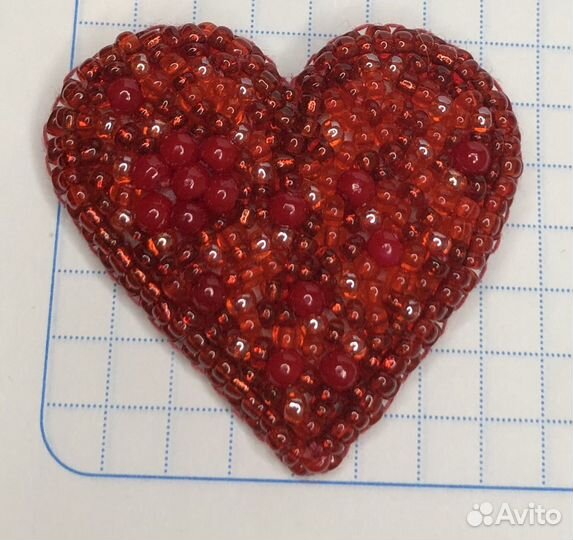 Брошь из бисера