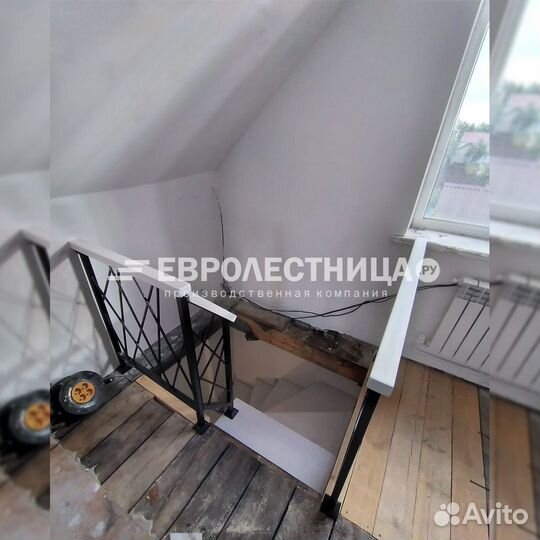 Лестница в дом металлическая