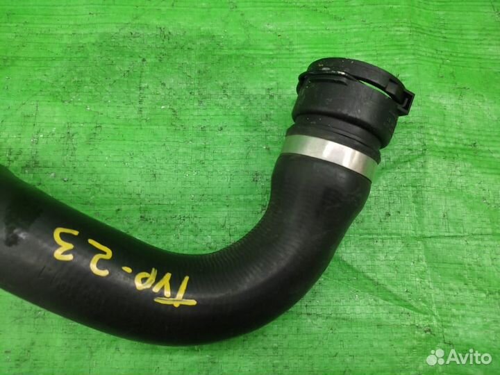 Патрубок радиатора нижний 4.2 BAR Audi Q7/Touareg