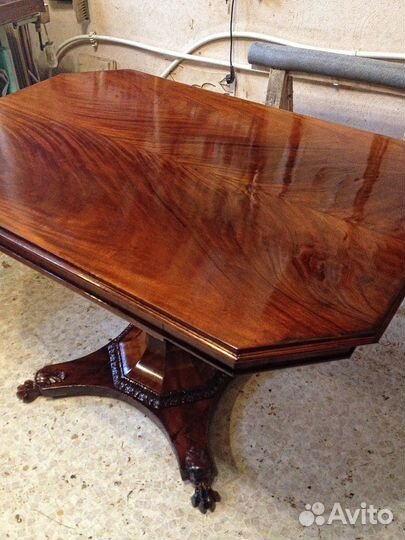 Реставрация и обивка деревянной мебели