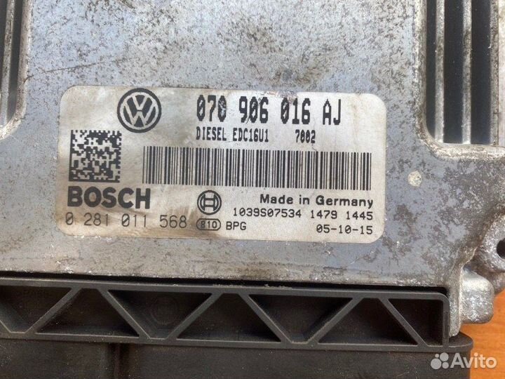 Блок управления двс Vw Transporter T5 ахd 2005