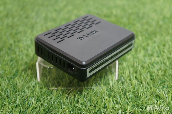 Коммутатор D-Link DES-1005A (13 штук)