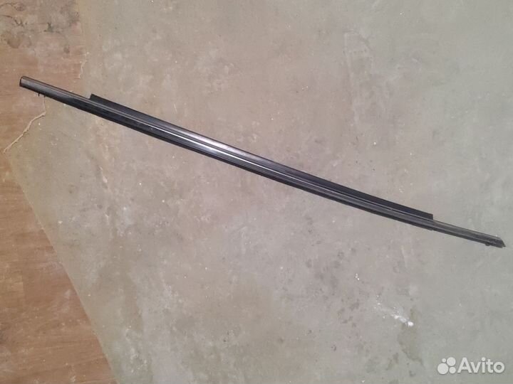 Молдинг двери (бархотка) Mazda 6gj