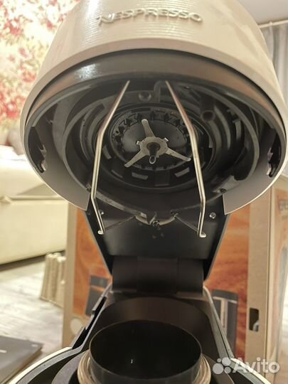 DeLonghi Vertuo Next кофемашина