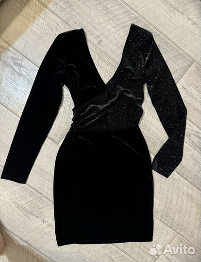 Платье Bershka 42-44