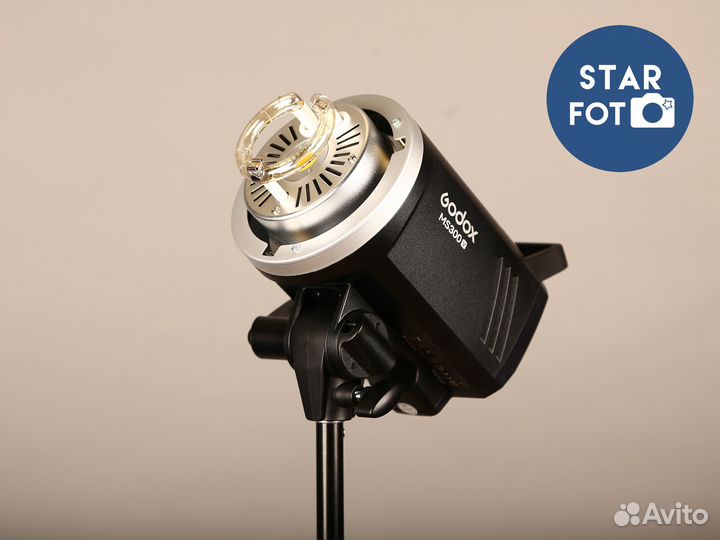 Студийный импульсный свет