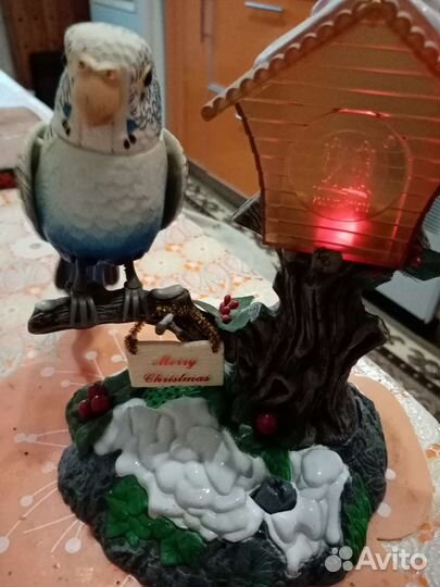 Сувенир говорящий попугай