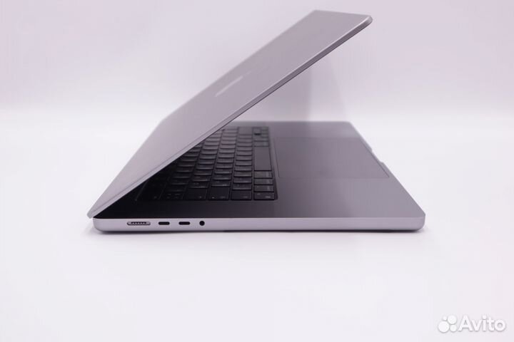 MacBook Pro 16 m1 16gb 512gb