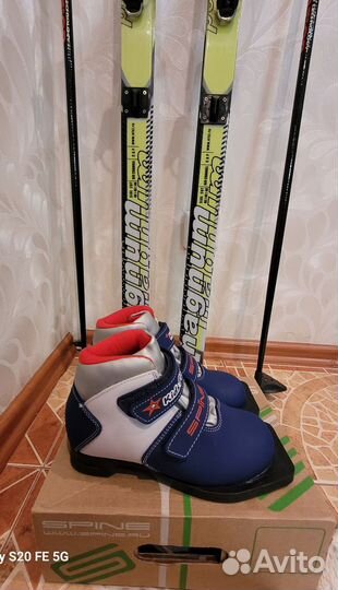 Лыжные ботинки+лыжи и палки