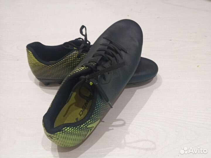 Футбольные бутсы demix