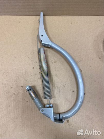 Петля крышки багажника задняя левая Mercedes-Benz