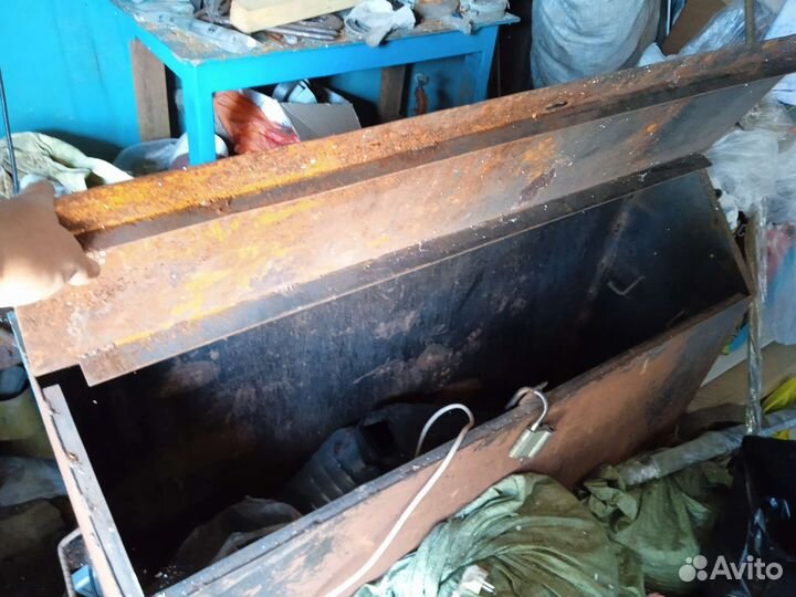 Ящик металлический