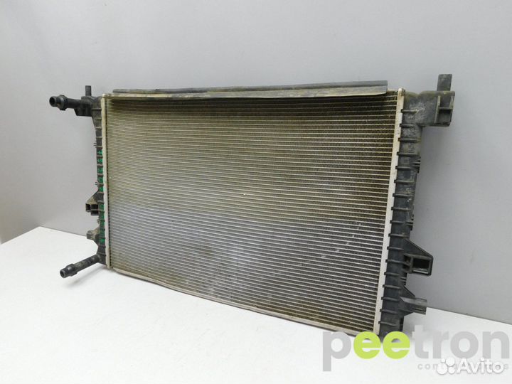 Б/У Б/У Радиатор охлаждения б/у 5Q0121251GF VAG