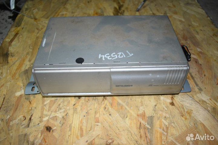 CD-чейнджер Mitsubishi Pajero 3 поколение 4M41