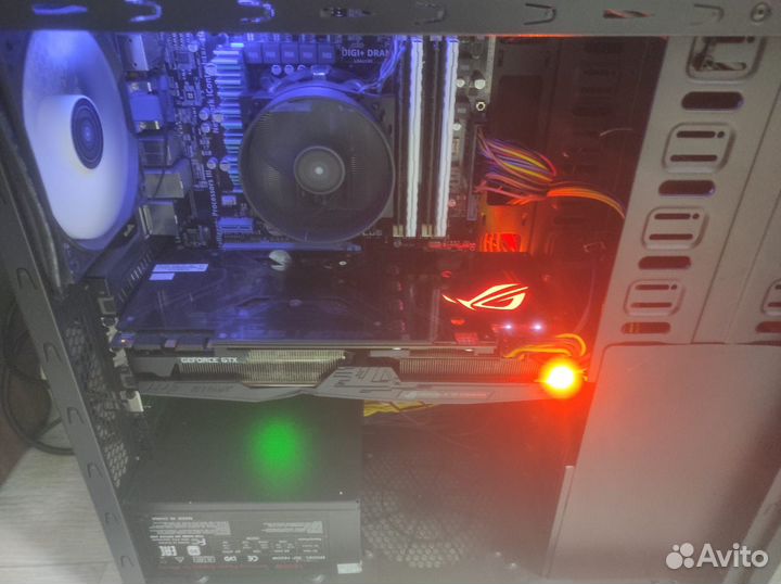 Игровой системный блок с монитором
