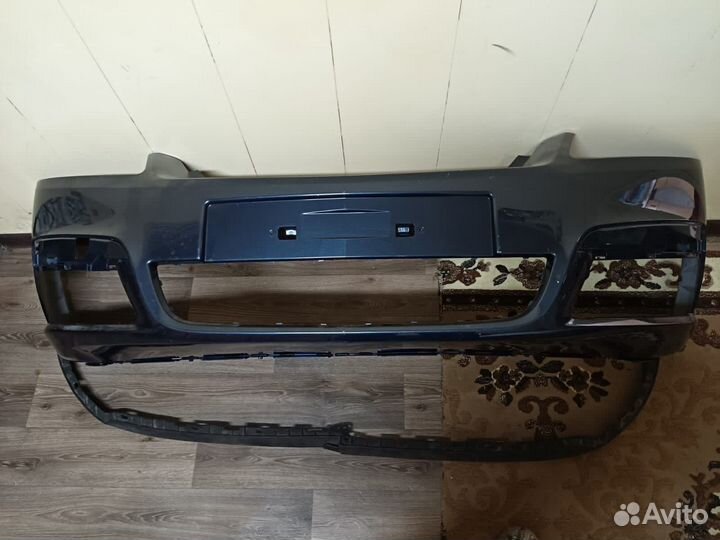 Бампер передний Opel Zafira B 2011