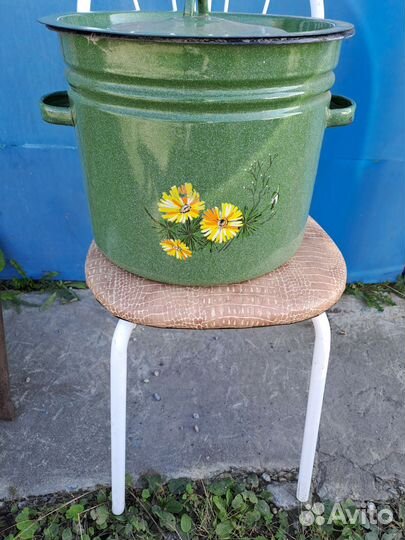 Кастрюля эмалированная большая