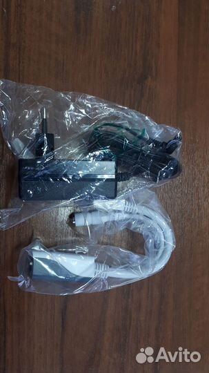 Сетевой адаптер (блок питания)