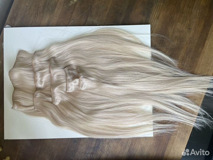 Волосы на заколках