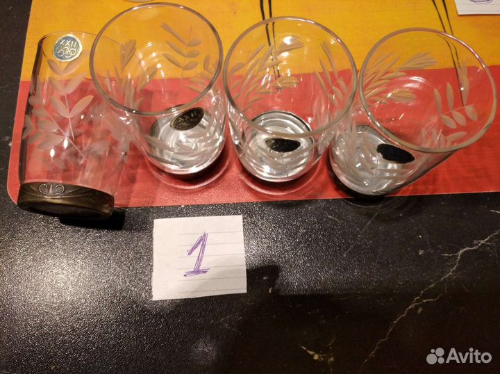 Графины. Рюмки. Фужеры. Пробки для графинов
