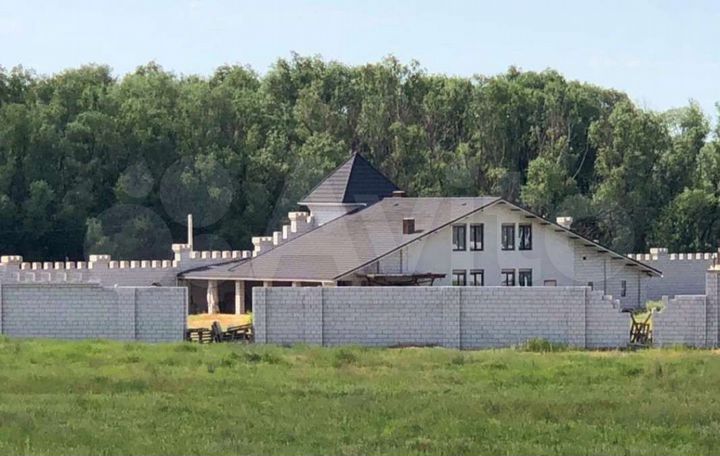 Коттедж 1100 м² на участке 1,2 га