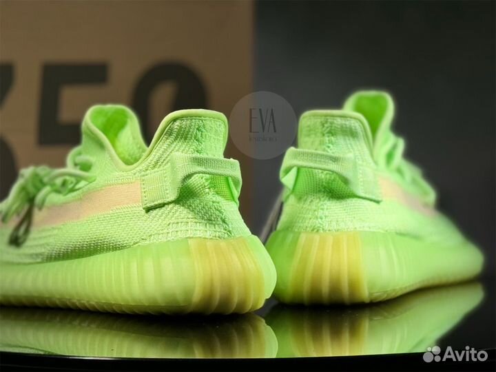 Кроссовки Adidas Yееzy Boost 350 V2 Glow