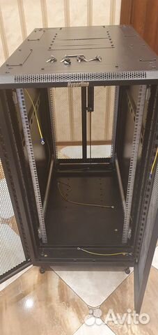 Телекоммуникационный шкаф 22 юнита