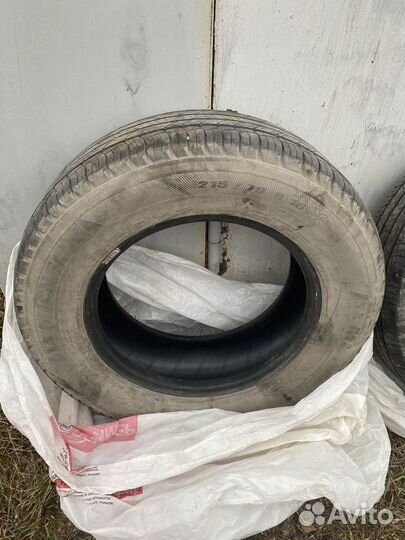 Michelin Latitude Tour HP 215/70 R16