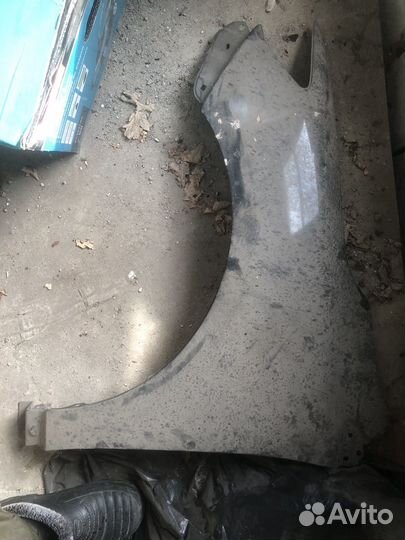 Крыло левое переднее Toyota Corolla