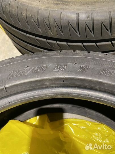 Michelin Pilot Exalto PE2 225/40 R18 95