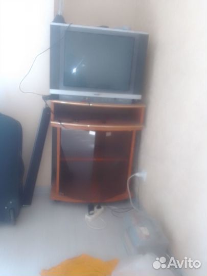 Продам тумбочку под телевизор