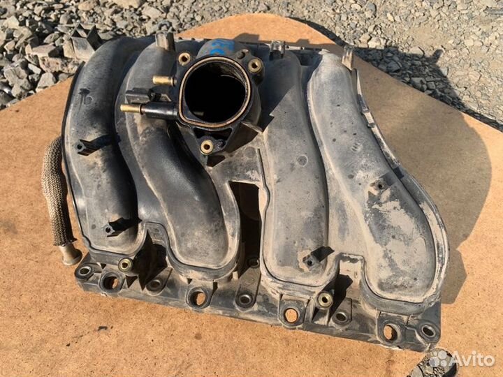 Коллектор впускной Peugeot 307 psarfn10LH 2003