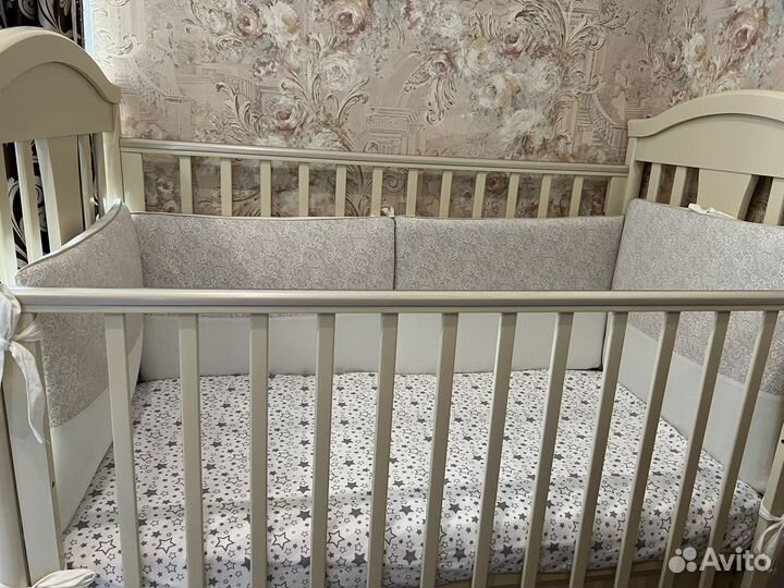 Детская кроватка-качалка