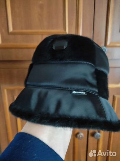 Головные уборы женские