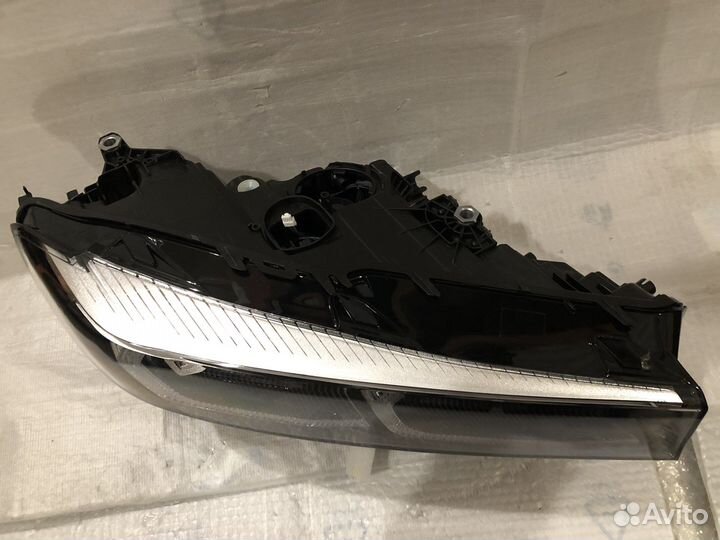 Фары правая лэд BMW G11 G12 бмв Г11 Г12 рест