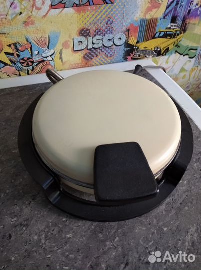 Электрическая вафельница бу