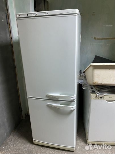 Холодильник Stinol