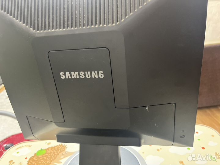 Монитор Samsung