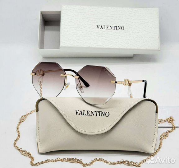 Солнцезащитные очки женские