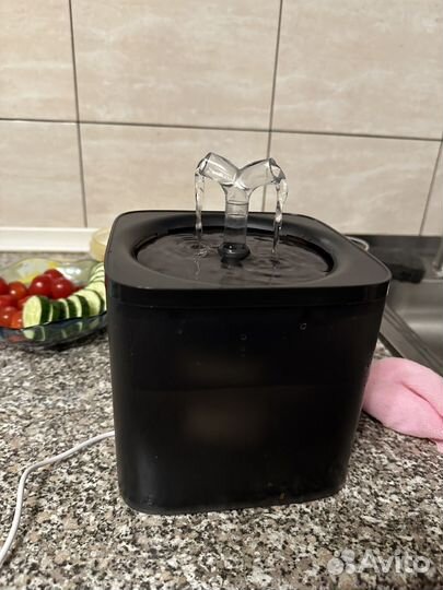 Питьевой электронный фонтан для кошек