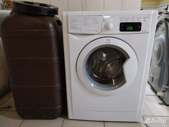 Стиральная машина с баком для сельской местности