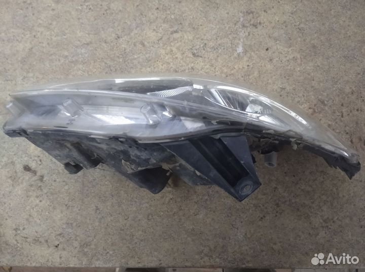 Фара левая бу renault sandero 2011