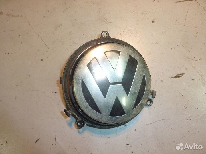 Кнопка багажника Passat B6