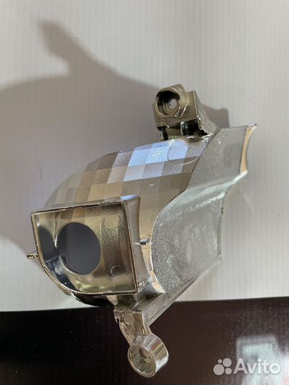 Отражатель поворотника фар Toyota Land Cruiser 200