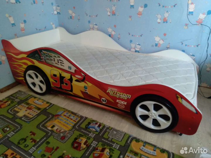 Кровать машинка
