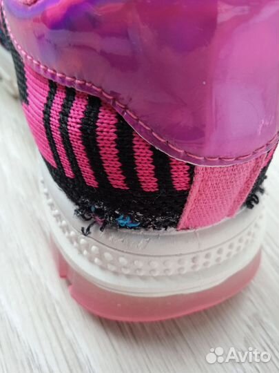 Кроссовки для девочки