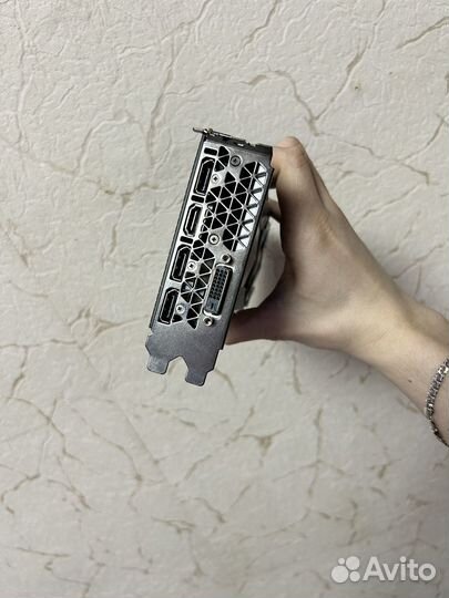 Видеокарта GTX 1070 Founders Edition (идеал)