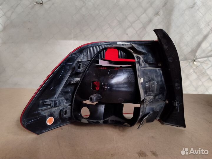 Задний фонарь правый volkswagen polo 5 6RF945095h