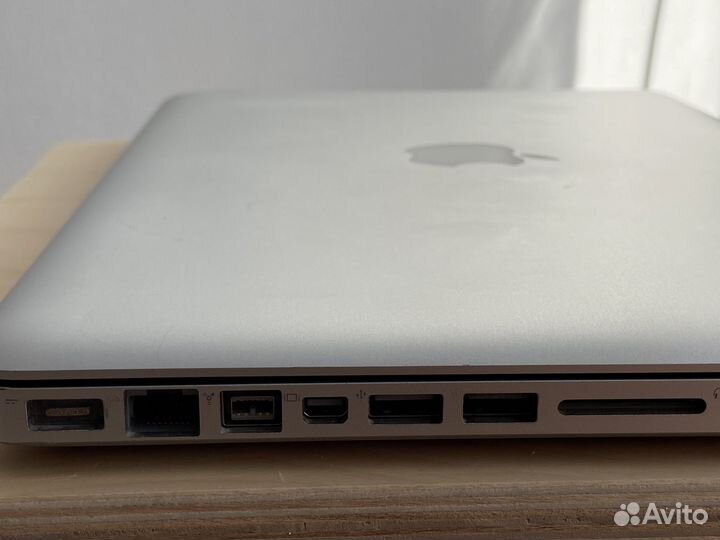 Apple MacBook Pro 2010 год